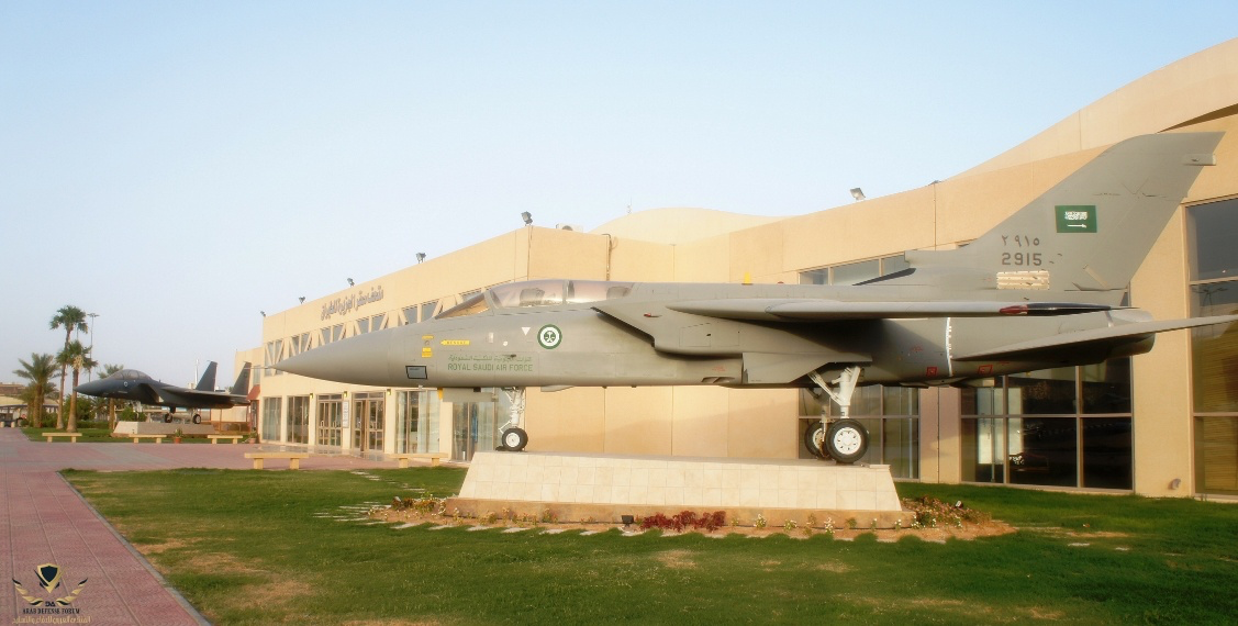 Saqr Al Jazira Aviation Museum experience