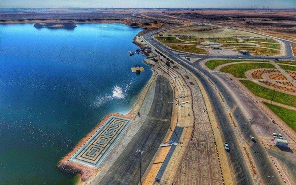 Dumat Al Jandal Lake experience